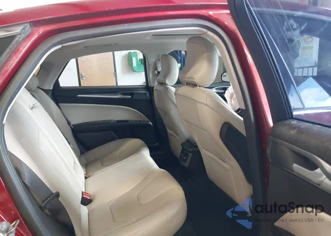 2016 Ford Fusion Titanium z USA, uszkodzony, nr VIN 3FA6P0K95GR119017